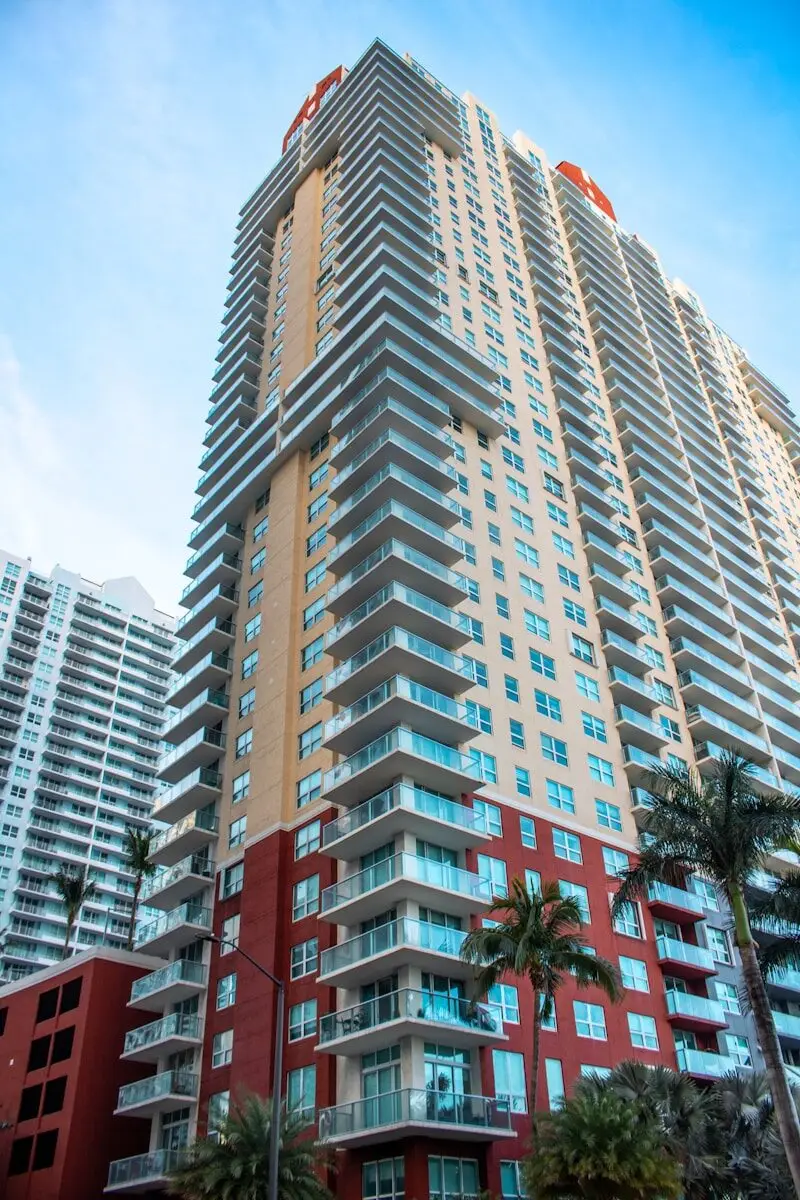 A tall building stands in miami.